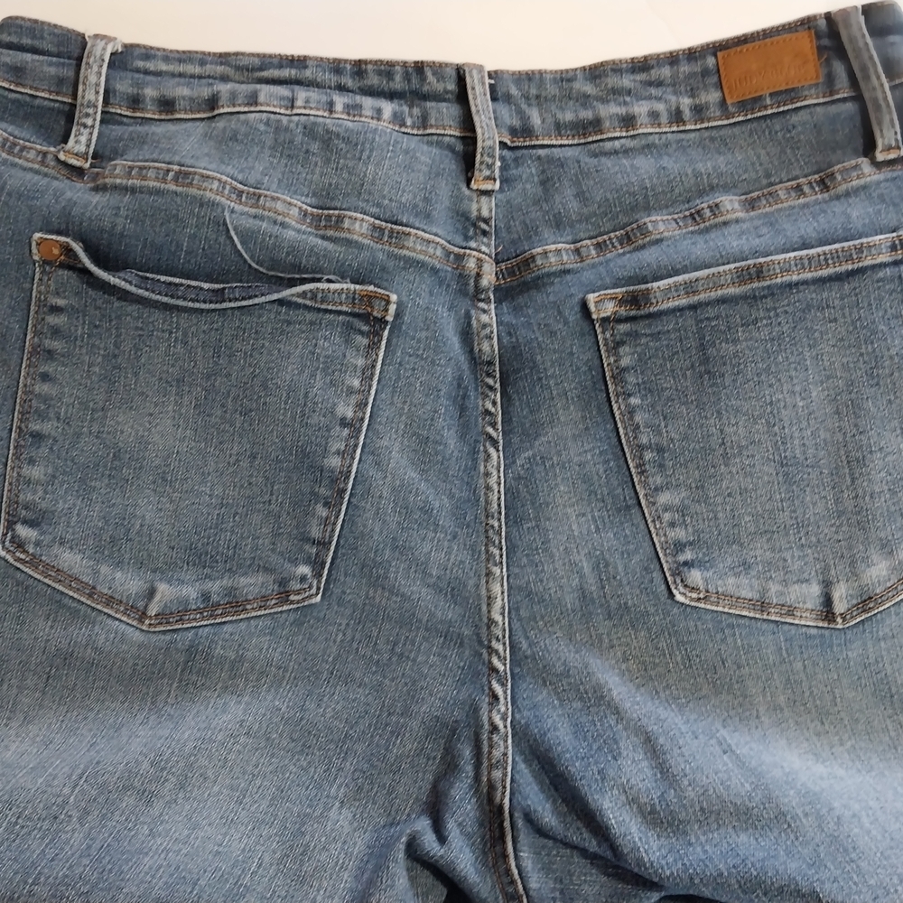 Judy Blue Stretch Dark Wash Women's Cropped Jeans 20 W - Picture 10 of 13